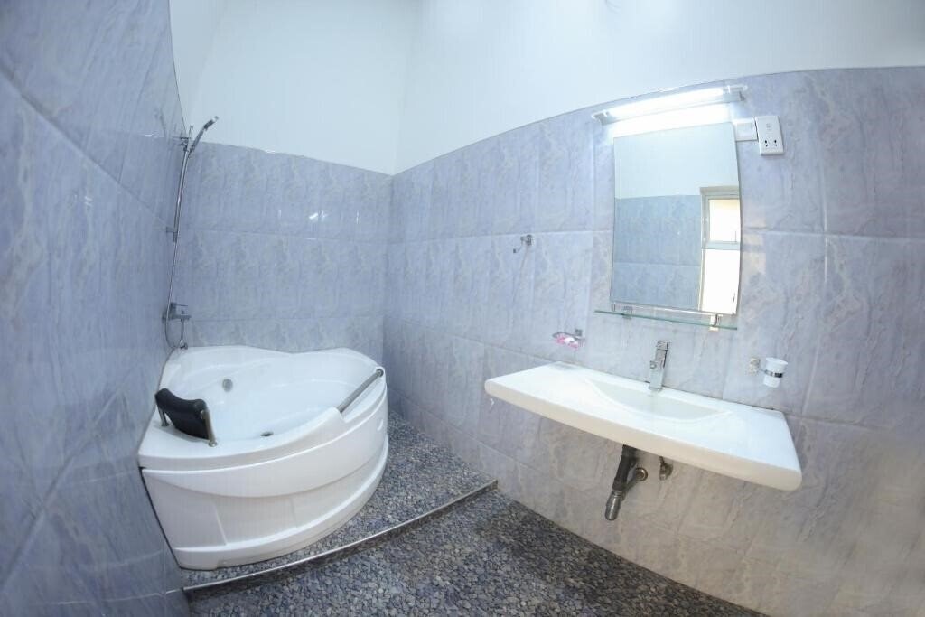 Imaginea White Rose Beach Hotel 3*