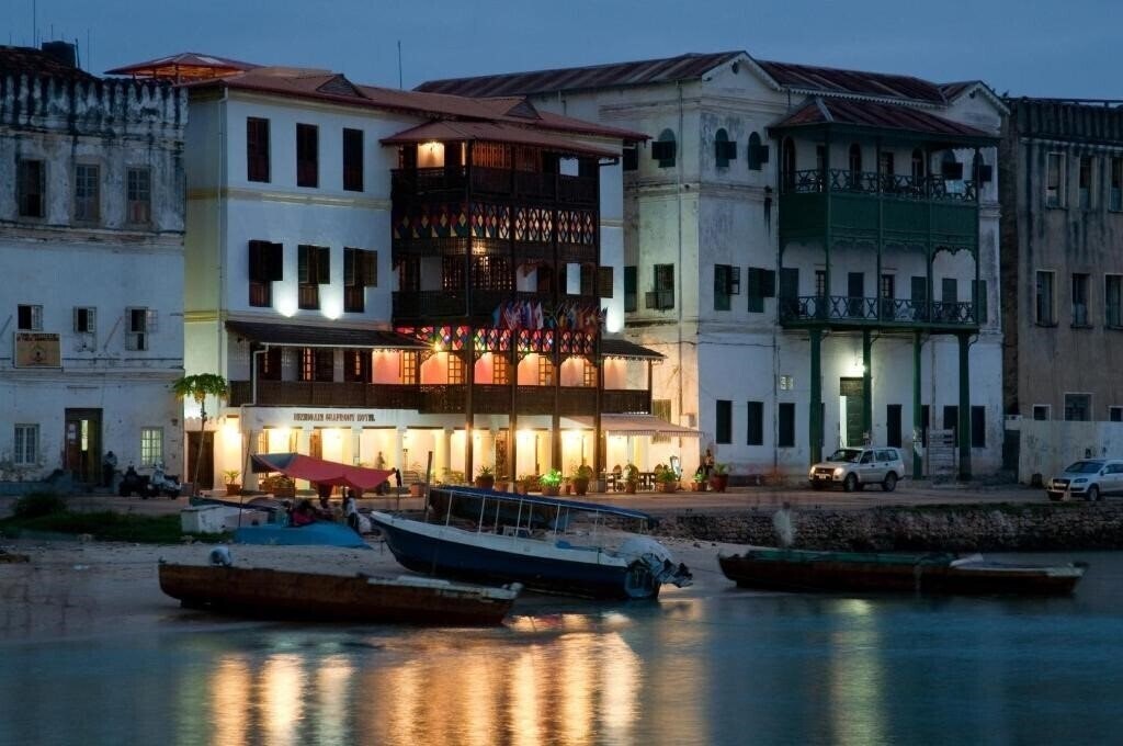 Hotel Mizingani Seafront Hotel 4*