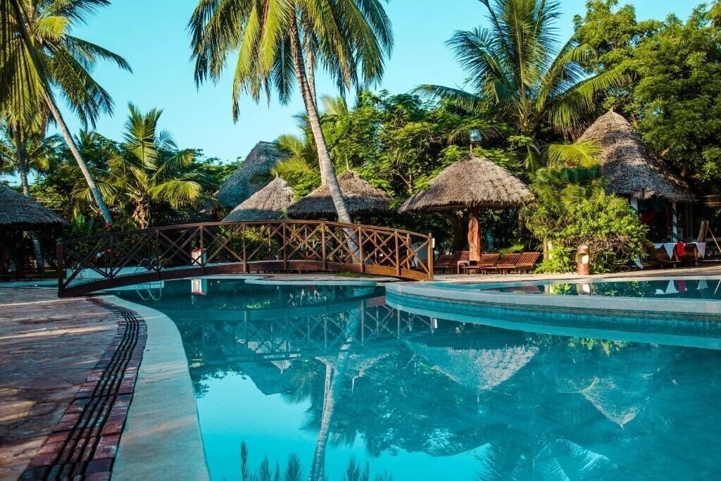 Fotografie Uroa Bay Beach Resort 4*