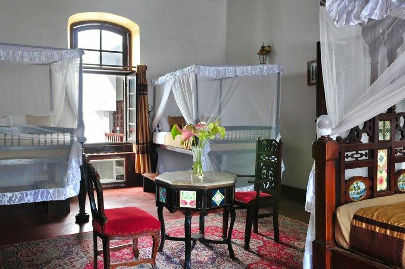 Imaginea Dhow Palace Hotel (ex. Dhow Palace) 4*