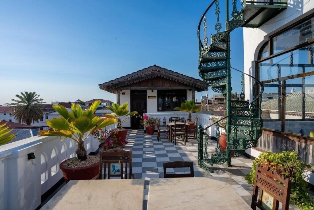 Fotografie Dhow Palace Hotel (ex. Dhow Palace) 4*