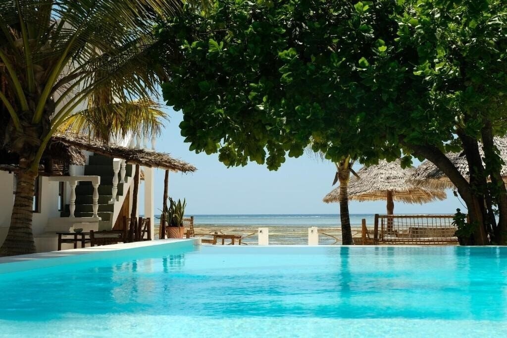 Imaginea Makuti Beach Bungalows 4*
