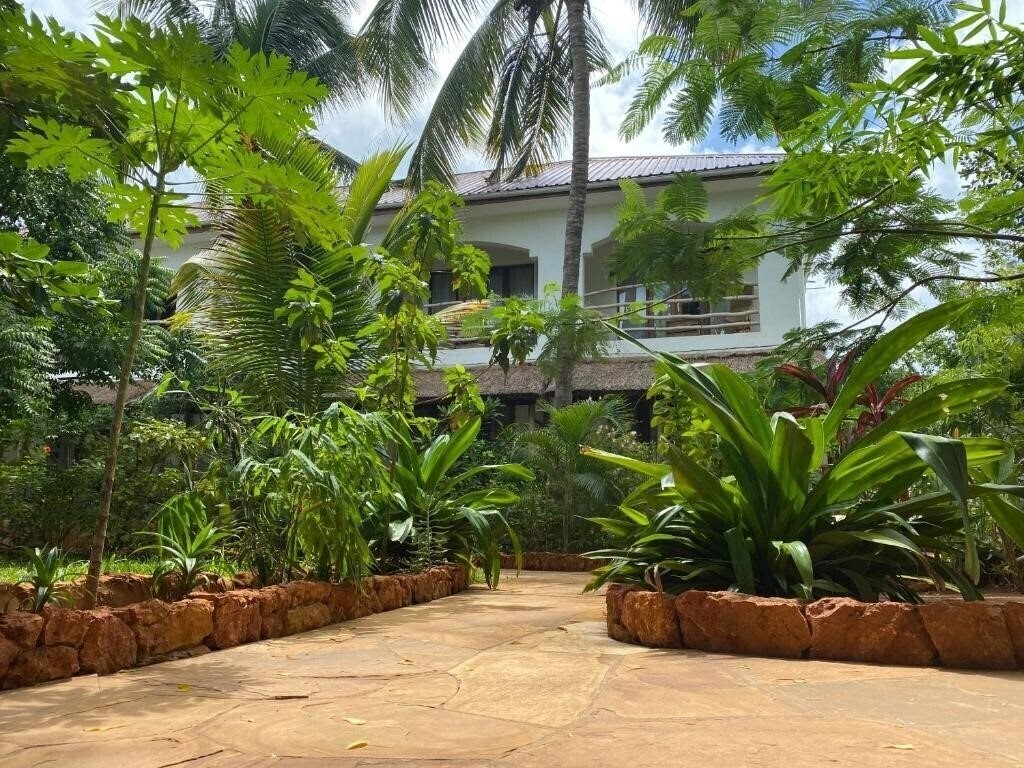 Изображение Siri Beach Lodge Nungwi 3*