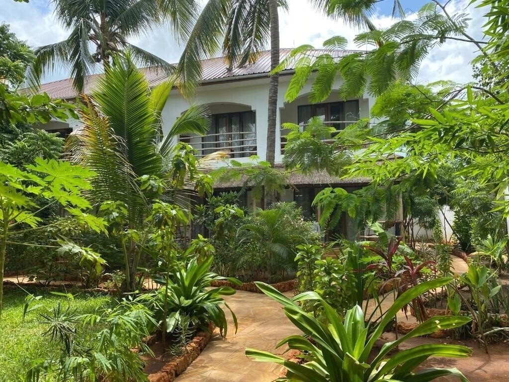Фотография Siri Beach Lodge Nungwi 3*