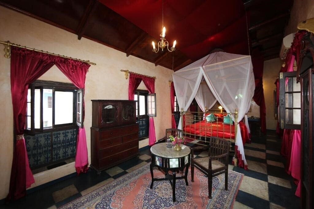 Imaginea Emerson On Hurumzi + 3*