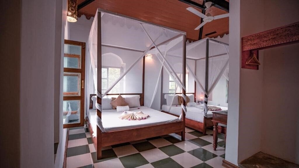 Fotografii The Manor House 4*