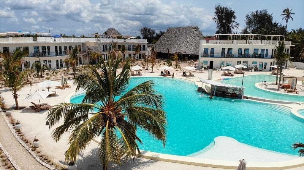 Отель The One Resort 4*