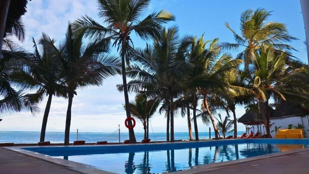 Изображение Sky & Sand Zanzibar Beach Resort 3*