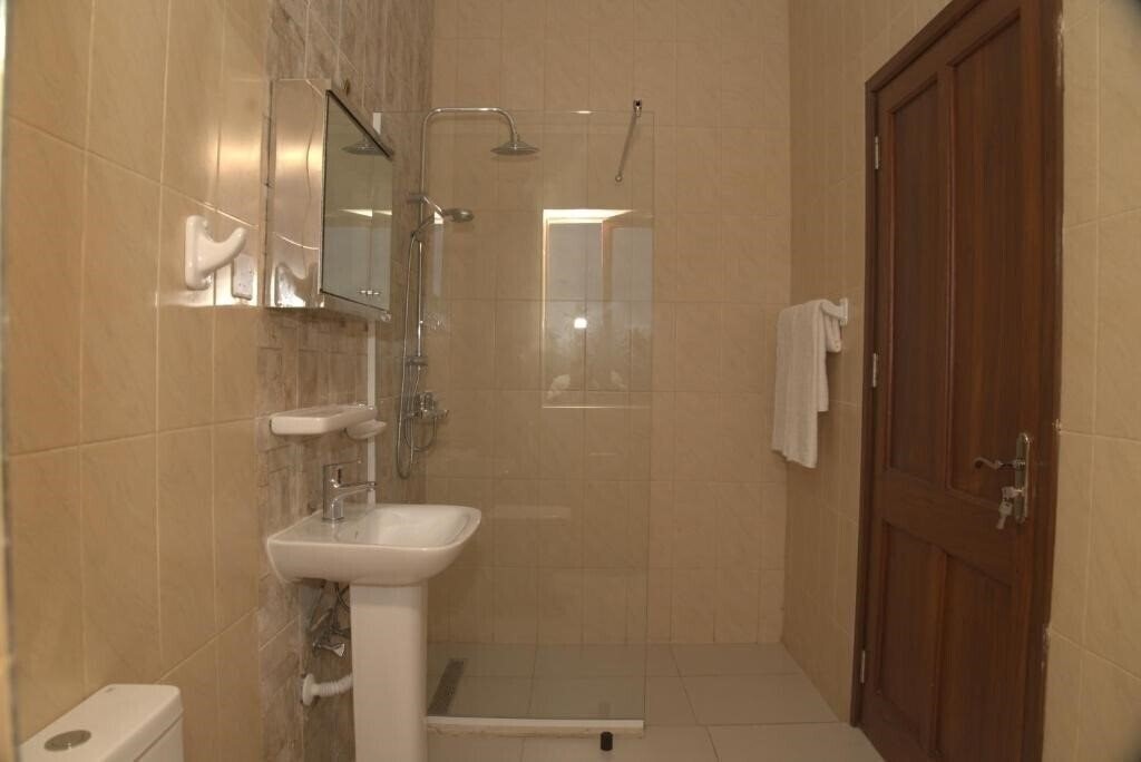 Fotografii Alfa Boutique Hotel 3*