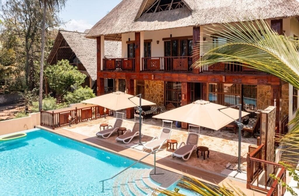 Imaginea Cast Away Residence 3*