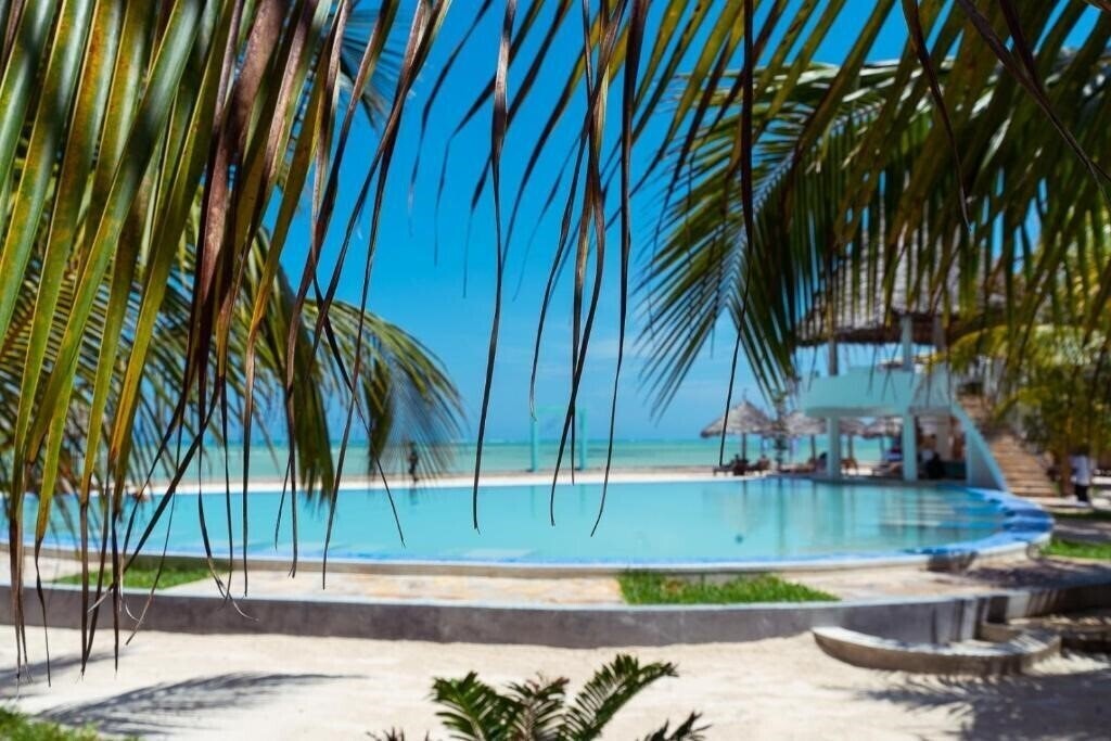 Hotel Jambo Resort By Mambo Hotels 4*