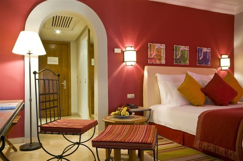 Hotel Radisson Blu Ulysse Resort & Thalasso 5*