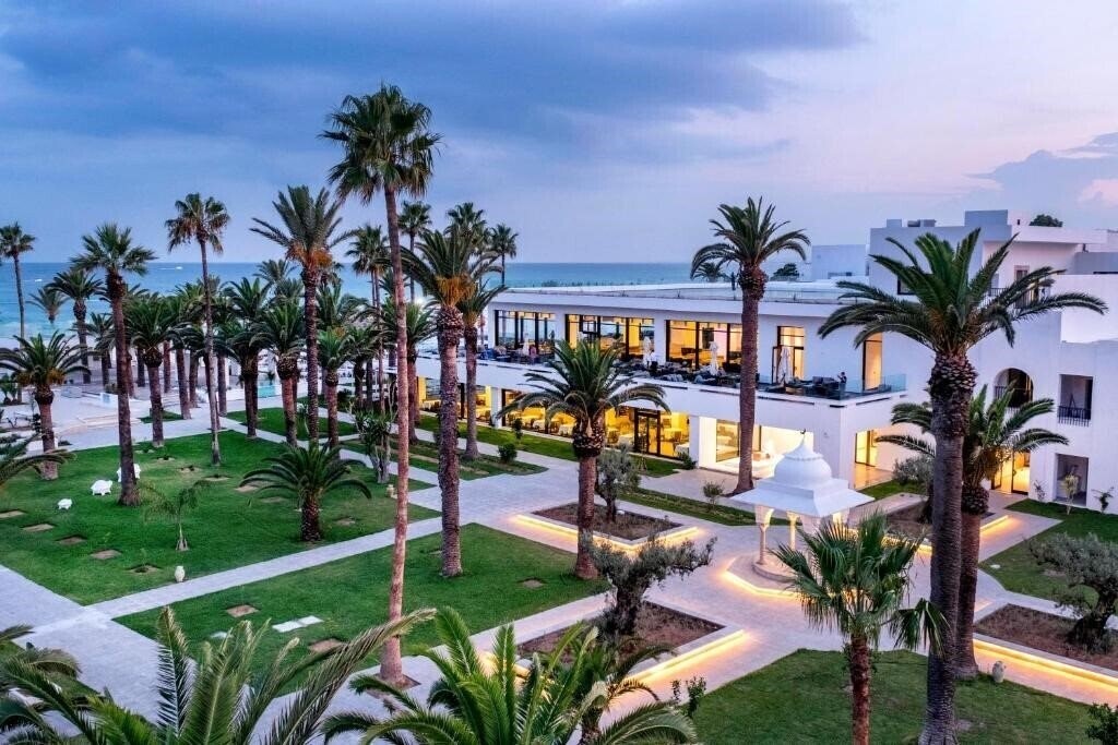 Отель LTI Les Orangers Garden Villas & Bungalows 5*
