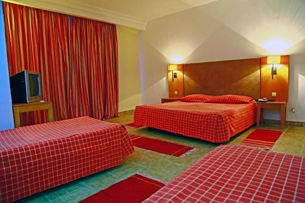 Imaginea Hello Yasmine 4*