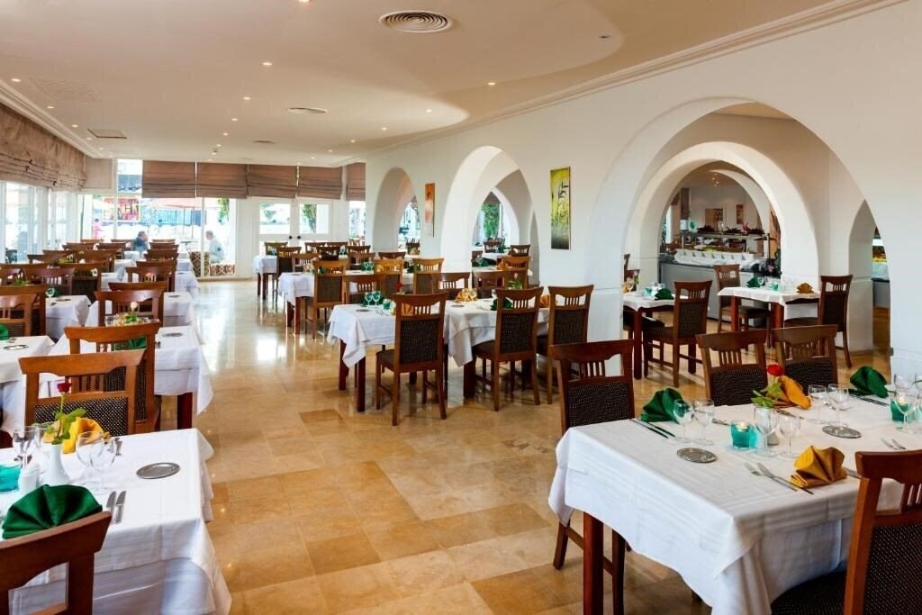 Imaginea Sun Beach Resort Borj Sedria 4*