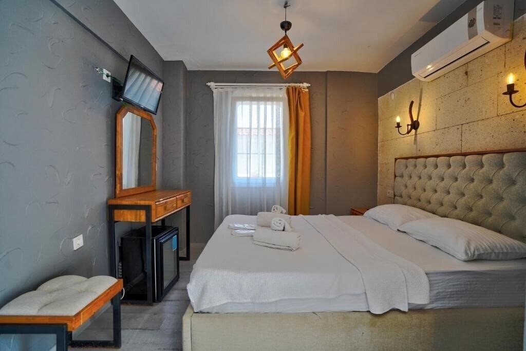 Картинка La Mira Suites Otel Alacatı (ex. La Mira Suites Hotel Cesme, La Mira Suites) 3*