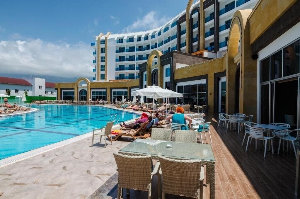 Фотография The Lumos Deluxe Resort Hotel & SPA 5*