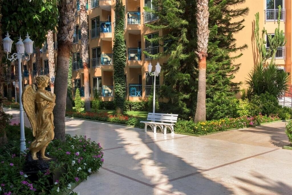 Imaginea Botanik Hotel & Resort 5*