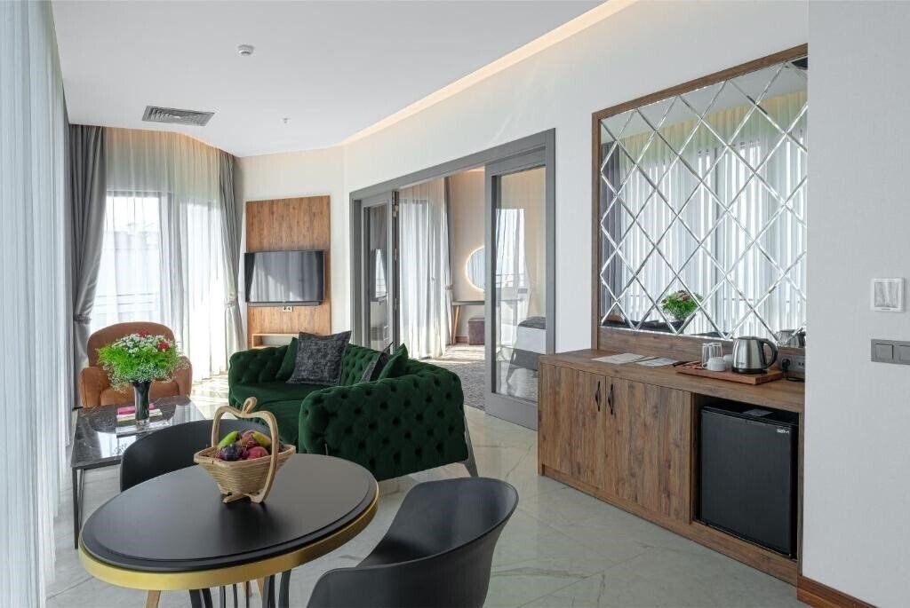 Imaginea Sara Hotel 3*