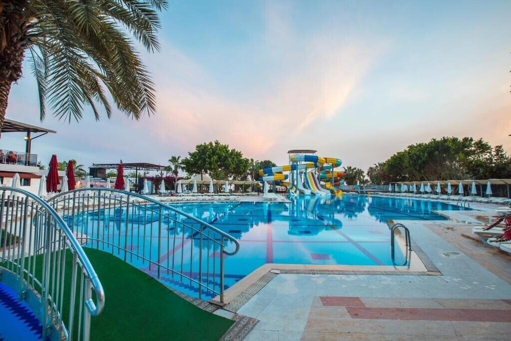 Фотография Meridia Beach Hotel (ex. Club Hotel Karaburun) HV-1
