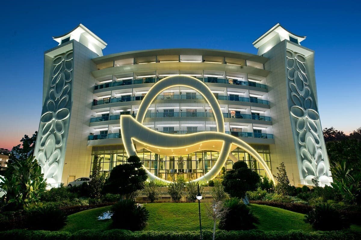 Отель Q Premium Resort Hotel 5*