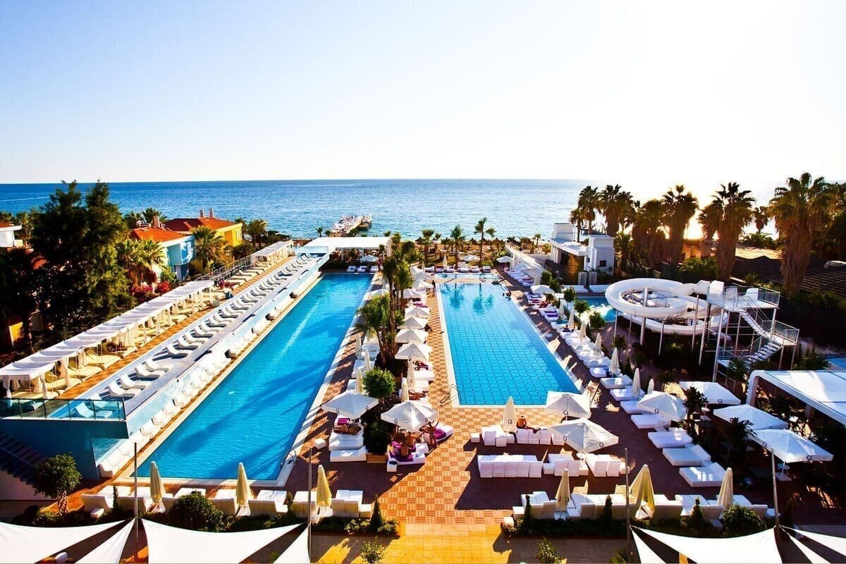 Фото Q Premium Resort Hotel 5*