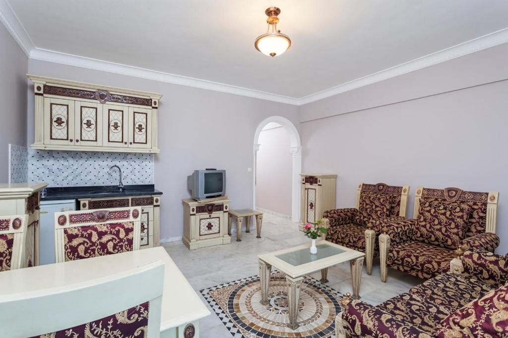 Imaginea Larina Resort & Spa (ex. Orient Hill Resort Hotel) 4*