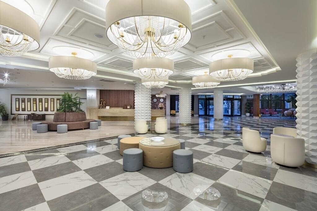 Imaginea Royal Garden Beach Hotel (ex. Royal Garden Select & Suite Hotel) 5*