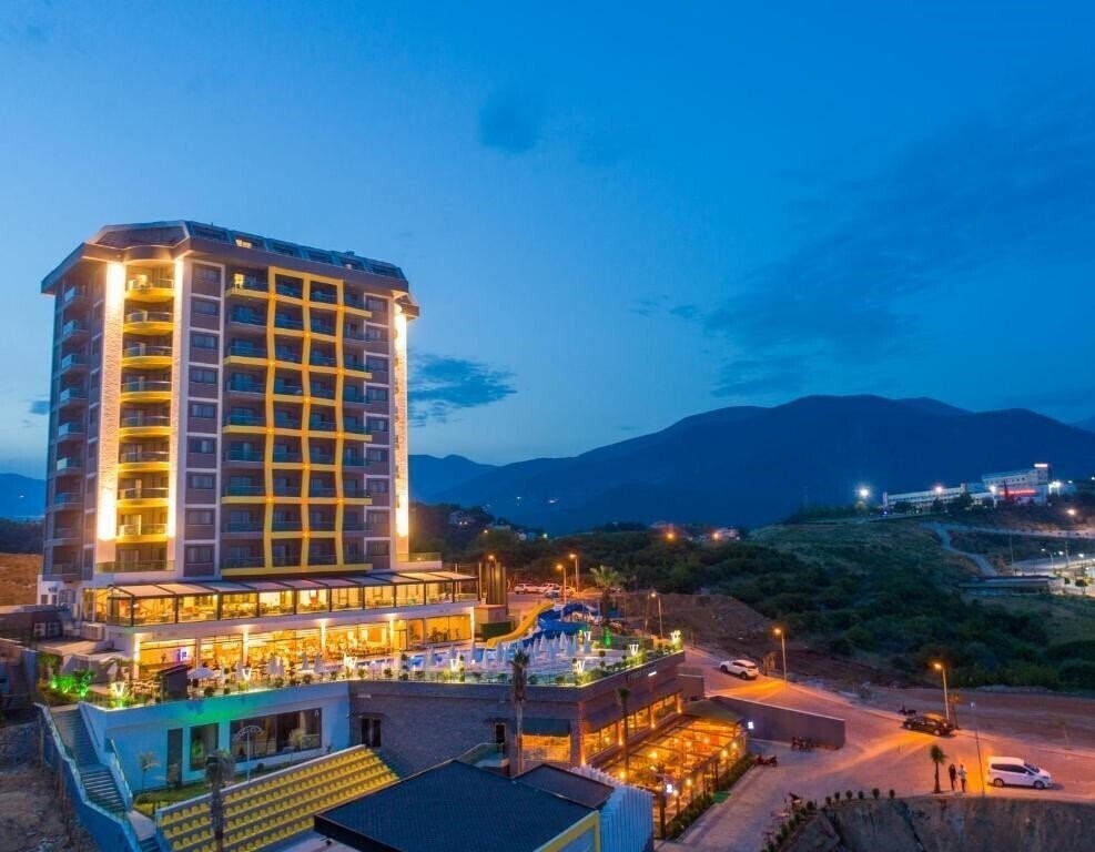 Hotel Campus Hill Hotel 5*