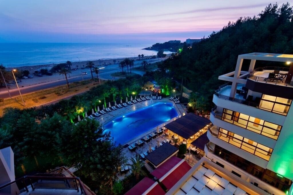 Фото Miarosa Incekum Beach (ex. Alara Kum, Tui Fun & Sun Miarosa Incekum Beach) 5*