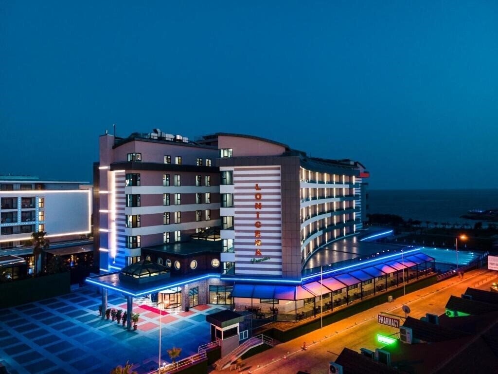 Hotel Lonicera Premium 4*