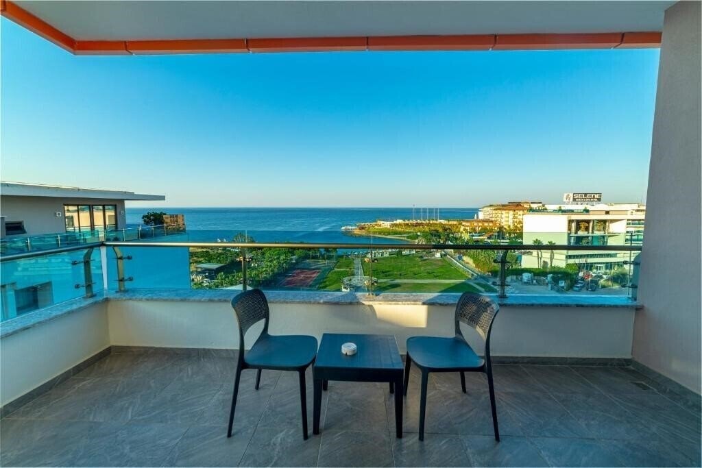 Fotografie Lonicera Premium 4*