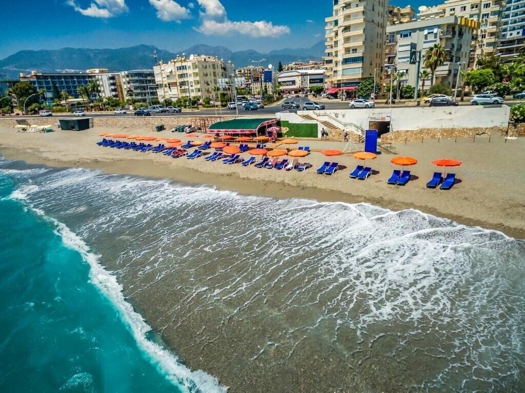 Imaginea Arsi Paradise Beach Hotel 4*