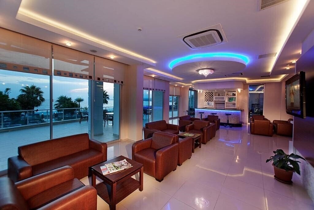 Imaginea Venessa Beach Hotel 4*