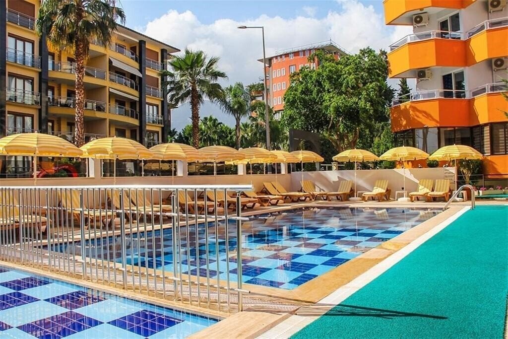 Fotografie Yaman Life Hotel (ex. Yamanlife Hotel, Asem Beach Hotel, Asem Hotel) 3*