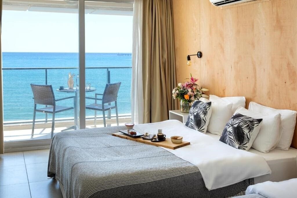 Отель Sun Hotel by En Vie Beach (ex. Sun Hotel) 3*