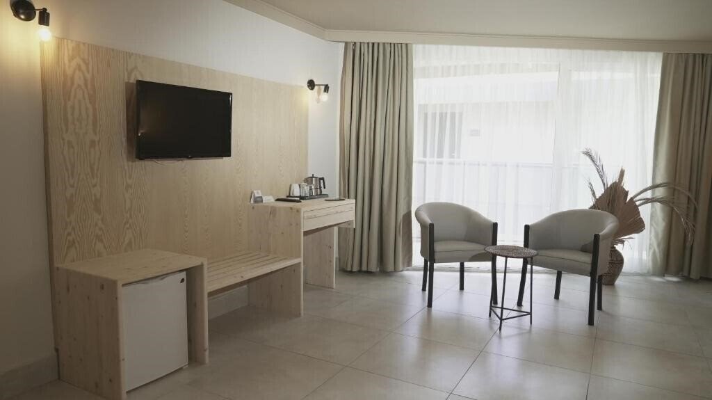 Картинка Sun Hotel by En Vie Beach (ex. Sun Hotel) 3*