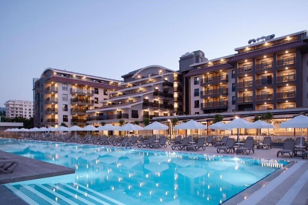 Отель Green Garden Resort & SPA 5*