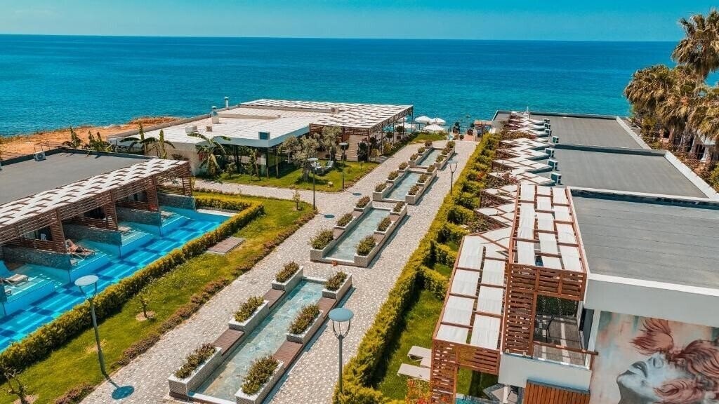 Imaginea Feniks Priority Hotel (ex. Feniks Hotel Boutique) 4*