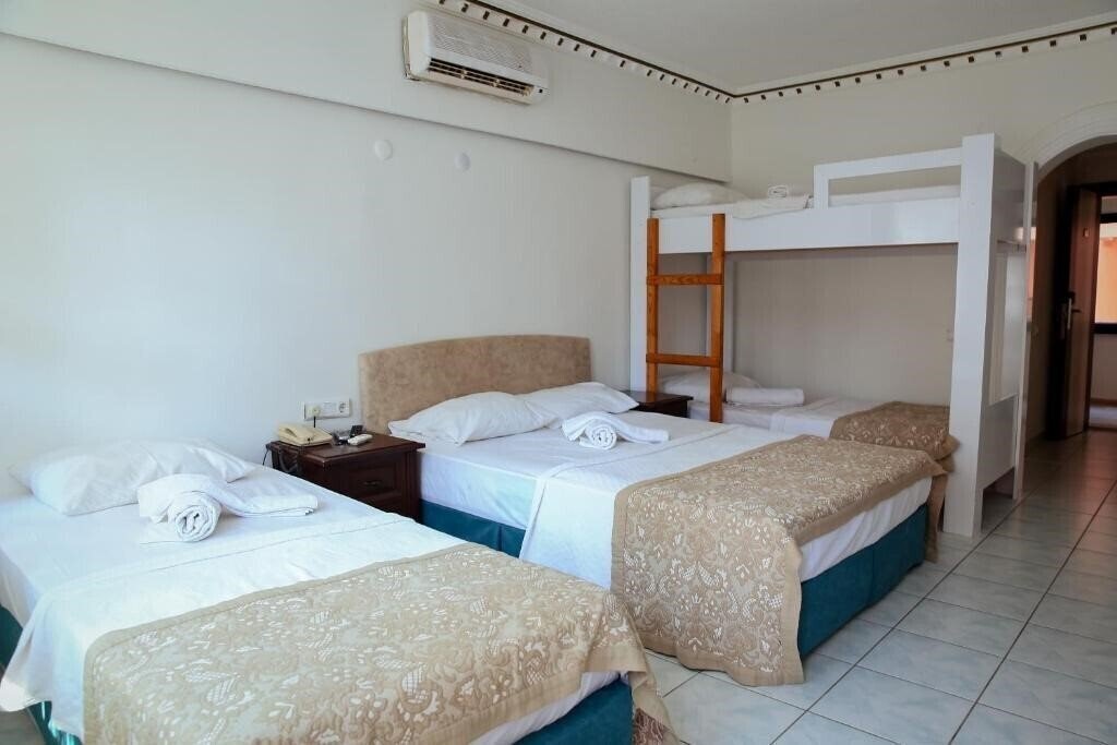 Imaginea Eras Hotel 3*