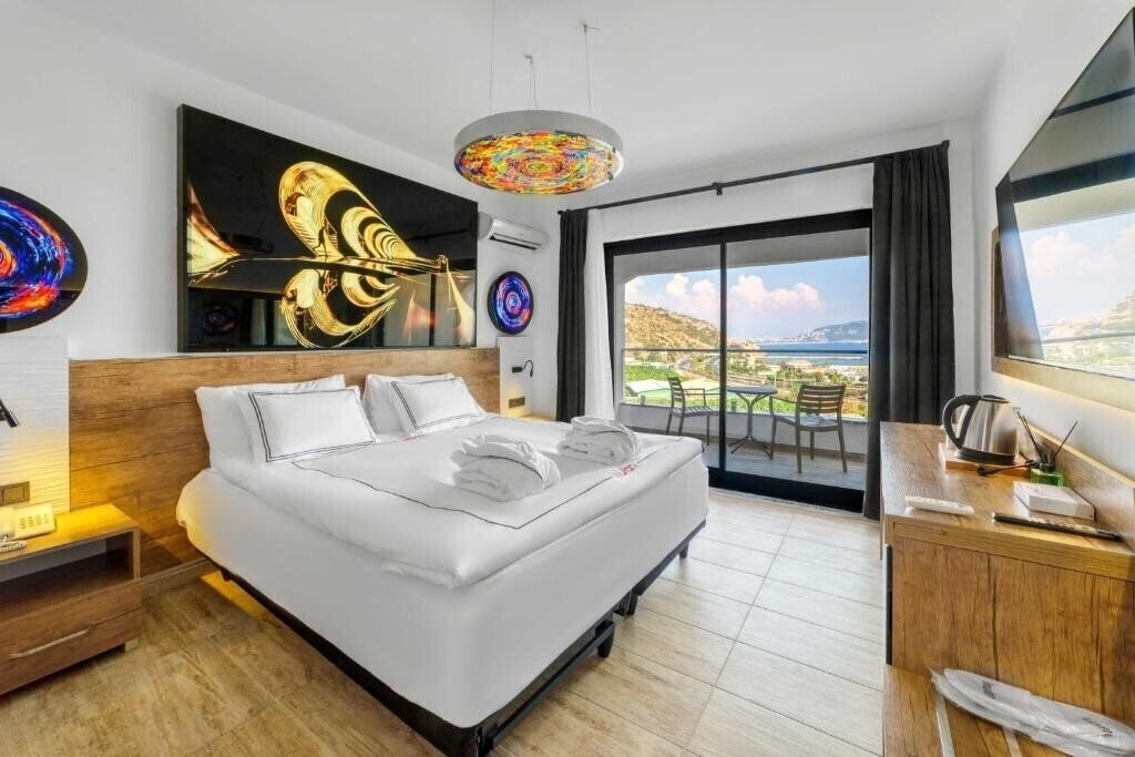 Фото Illusion Beach Club Hotel 4*