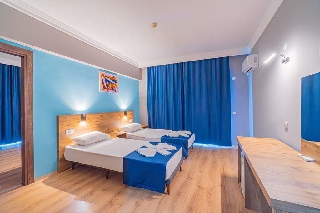 Hotel Pyxis Point Hotel 4*