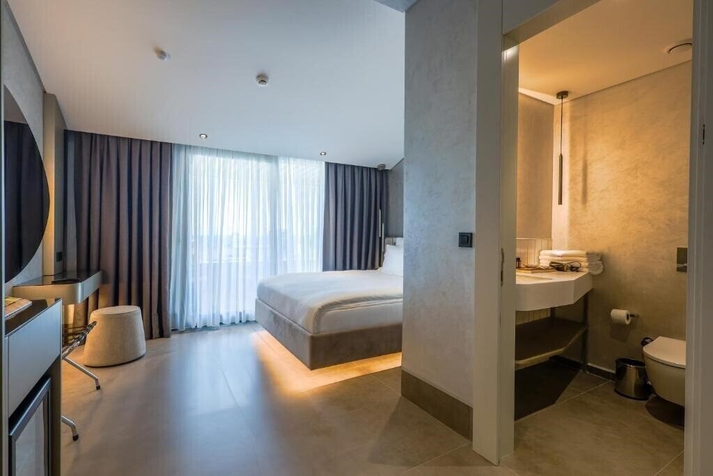 Fotografie Four Hills Hotel (ex. Akberlin Hotel, Ak Berlin) 3*