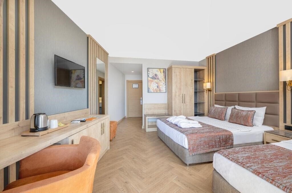 Imaginea My Home Resort Hotel 5*