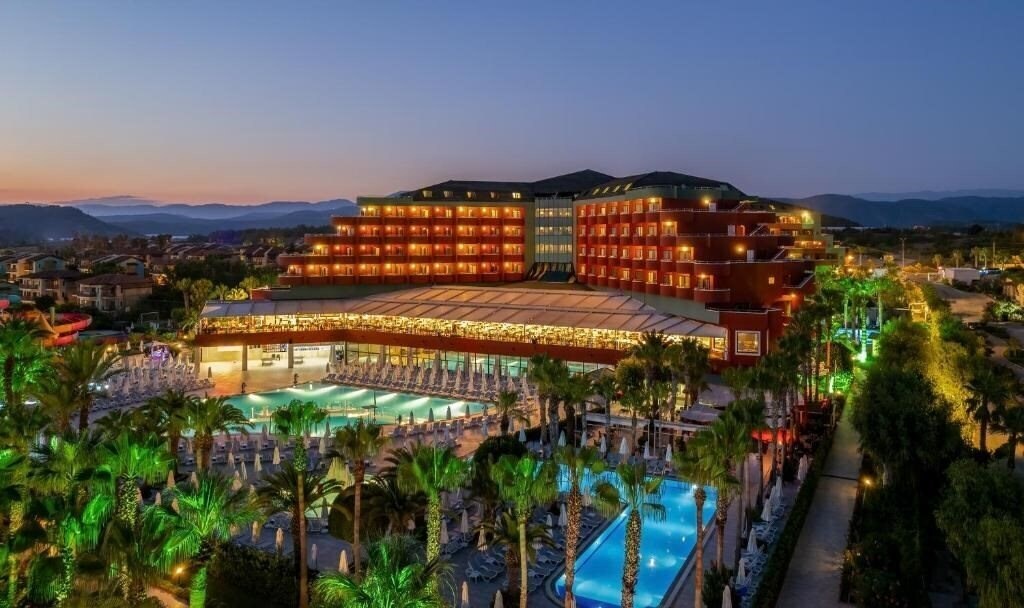 Отель Delphin Deluxe Resort 5*