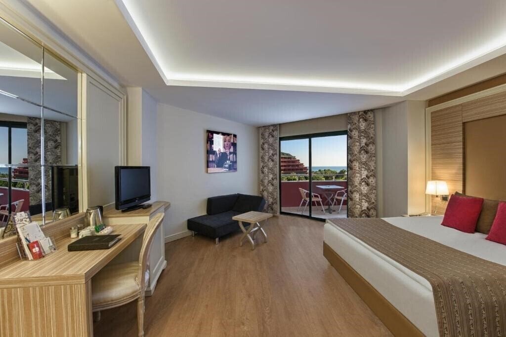 Картинка Delphin Deluxe Resort 5*