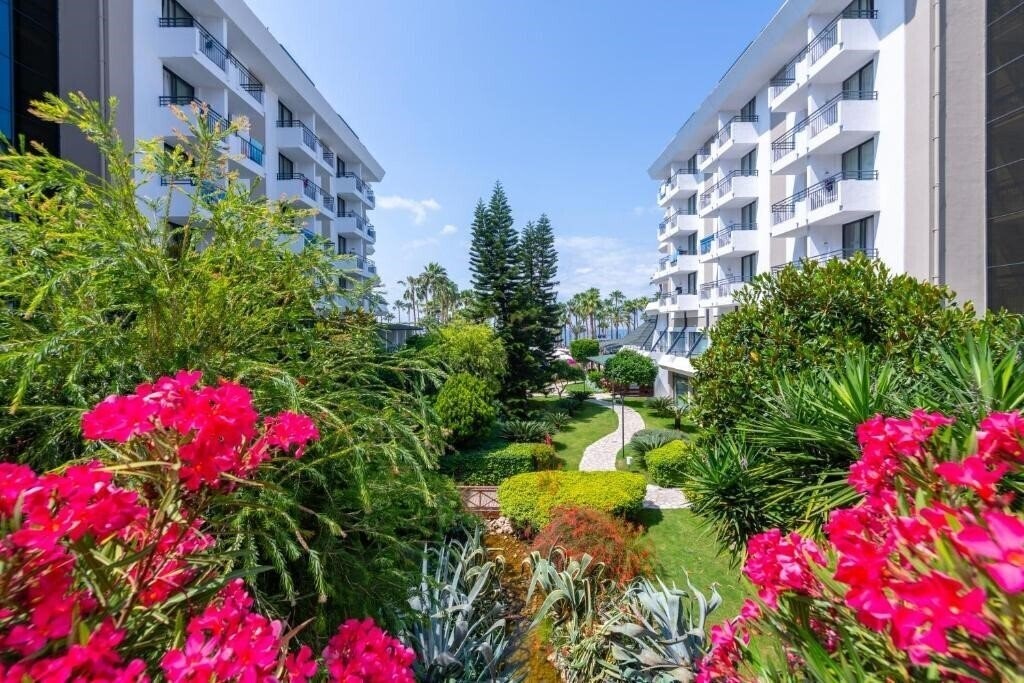 Imaginea Meryan Hotel 5*