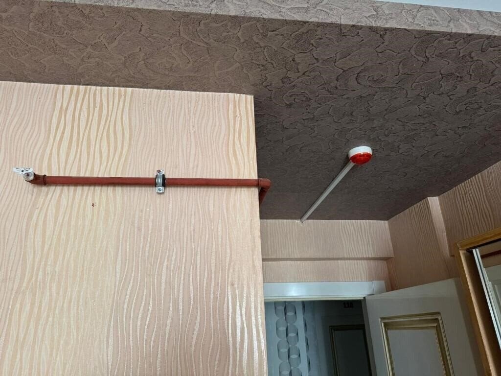 Imaginea Peracity Hotel 4*