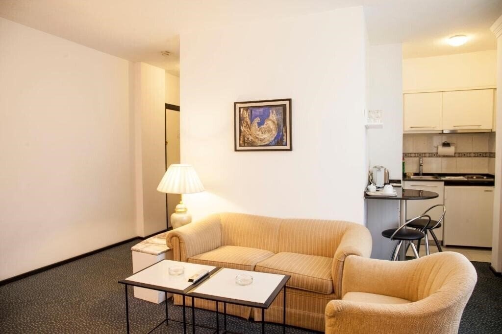 Imaginea King Hotel (ex. King Hotel Guvenlik) 3*