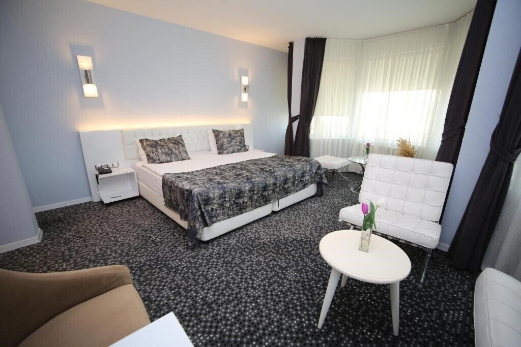 Imaginea Grand Nora Hotel (ex. Nesta Boutique) 4*